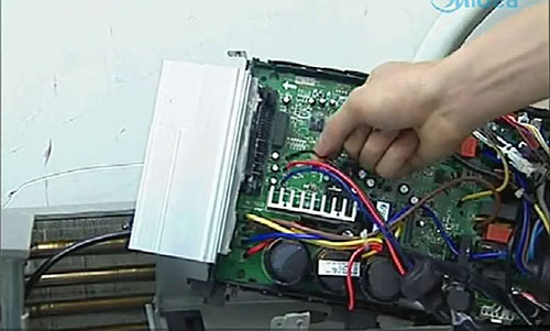 湾里美的空调电话是多少